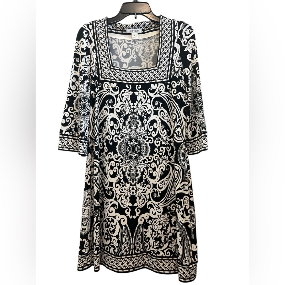 White House Black Market Black and White Square Neckline Dress size Medium